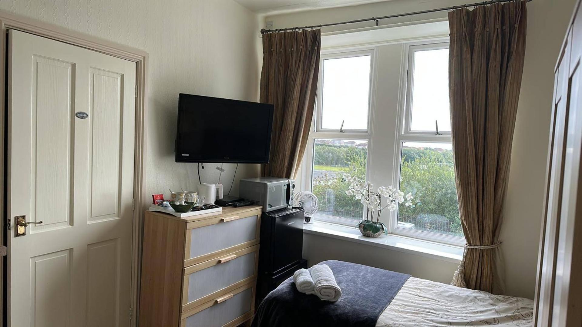 The Pavilion Guest House Millom Extérieur photo